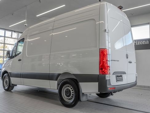 Used 2025 Mercedes-Benz Sprinter 2500 image 13