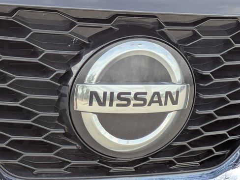 Used 2021 Nissan Rogue Sport SV image 14