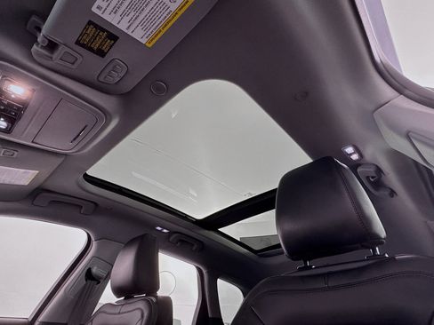 Used 2022 Lincoln Corsair Grand Touring w/ Towing Package image 22