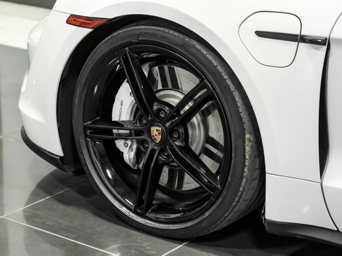 Used 2022 Porsche Taycan image 71