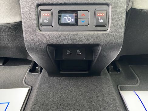 New 2025 Mitsubishi Outlander AWD image 23