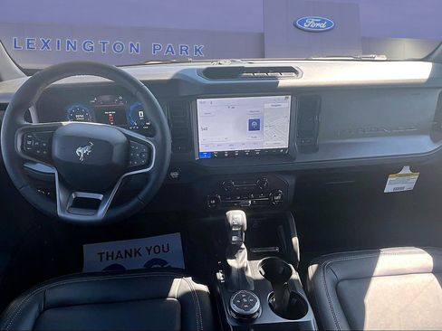 New 2026 Ford Bronco Big Bend w/ Black Diamond Package AWD/4WD image 5