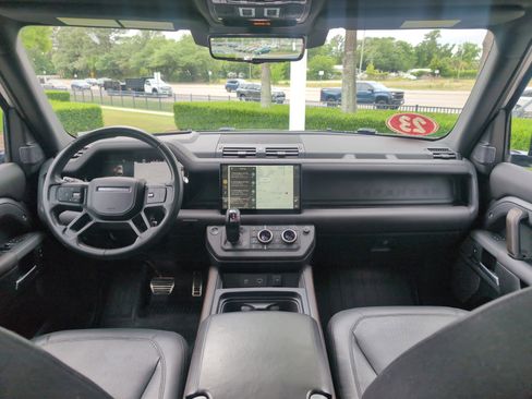 Used 2023 Land Rover Defender 110 X AWD/4WD image 29