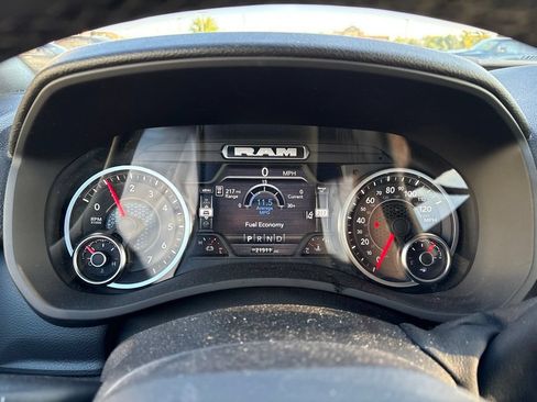 Used 2025 RAM 2500 Big Horn AWD/4WD image 26
