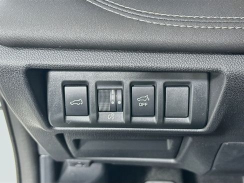 Used 2023 Subaru Outback Limited AWD/4WD image 10