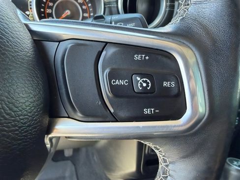 Used 2018 Jeep Wrangler Unlimited Sahara AWD/4WD image 21