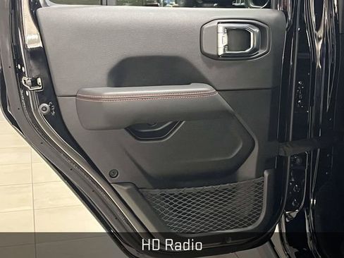 Certified 2025 Jeep Gladiator Rubicon w/ Dual Top Group image 16