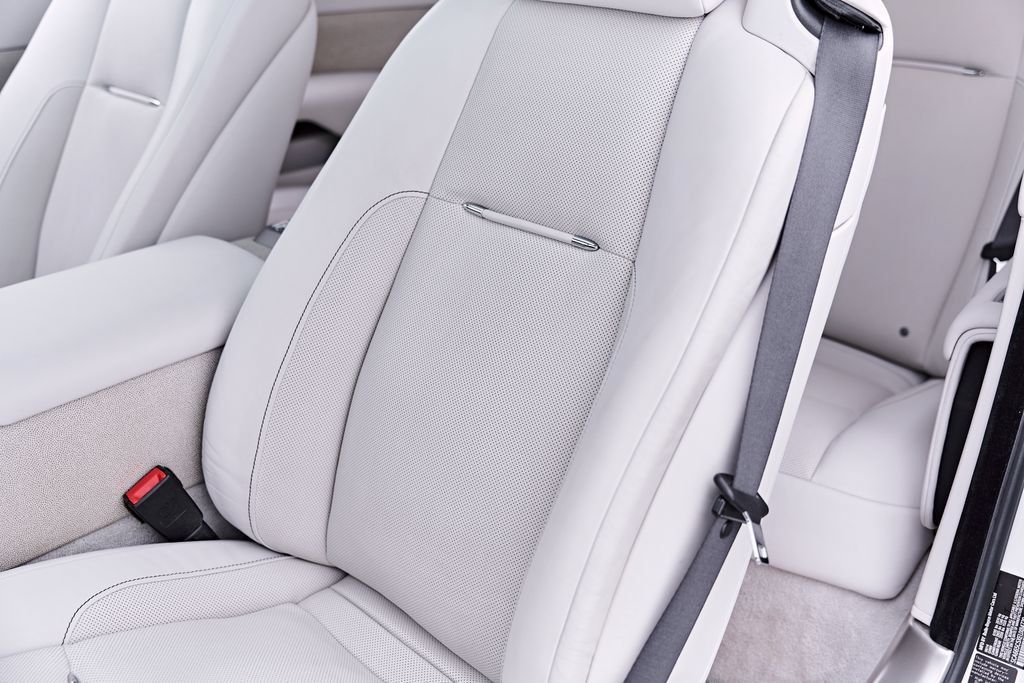 Used 2014 Rolls-Royce Wraith RWD image 51