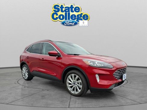 Used 2022 Ford Escape Titanium w/ Titanium Elite Package image 3