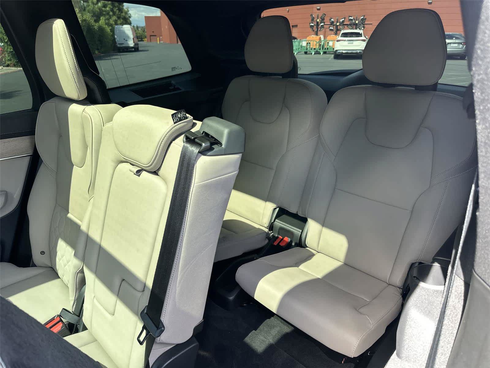 Used 2026 Volvo XC90 B6 Plus AWD/4WD image 42