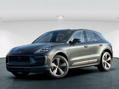 Used 2024 Porsche Macan w/ Premium Plus Package AWD/4WD image 2