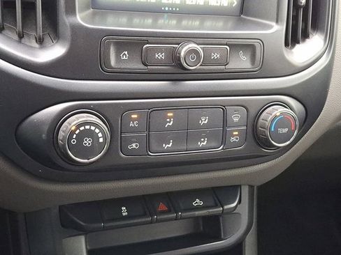 Used 2018 Chevrolet Colorado W/T image 18