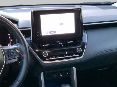 Used 2023 Toyota Corolla Cross XLE FWD image 7