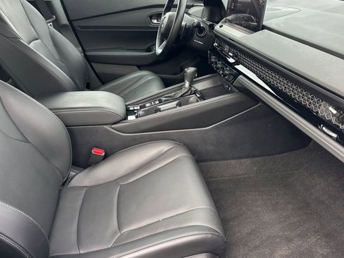 Used 2024 Honda Accord Touring image 15