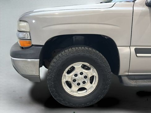 Used 2005 Chevrolet Tahoe LS AWD/4WD image 35