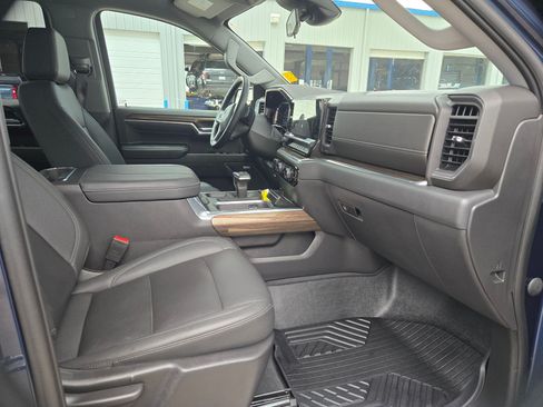 Certified 2023 Chevrolet Silverado 1500 LT Trail Boss w/ Convenience Package II AWD/4WD image 24