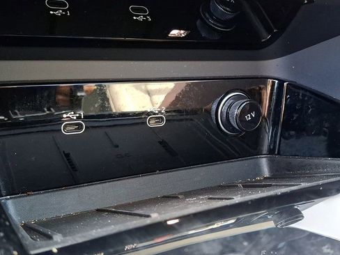 Certified 2025 Audi Q5 Premium w/ Convenience Package image 26