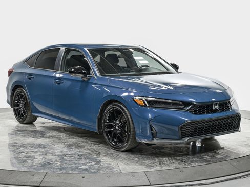 Used 2025 Honda Civic Sport image 9