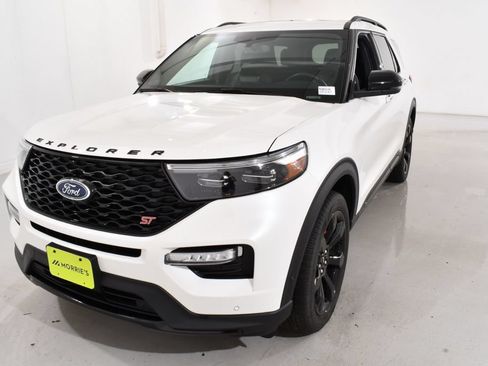 Used 2021 Ford Explorer ST w/ Equipment Group 401A AWD/4WD image 2