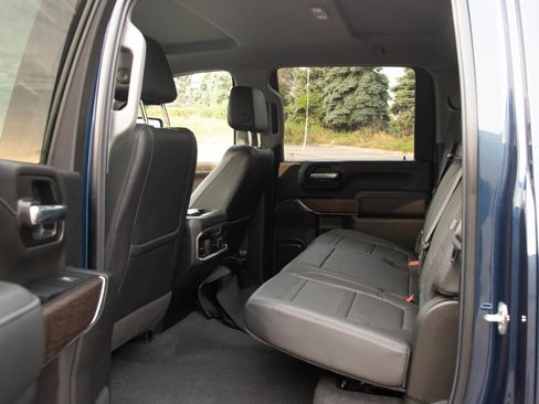 Used 2022 GMC Sierra 3500 Denali AWD/4WD image 19