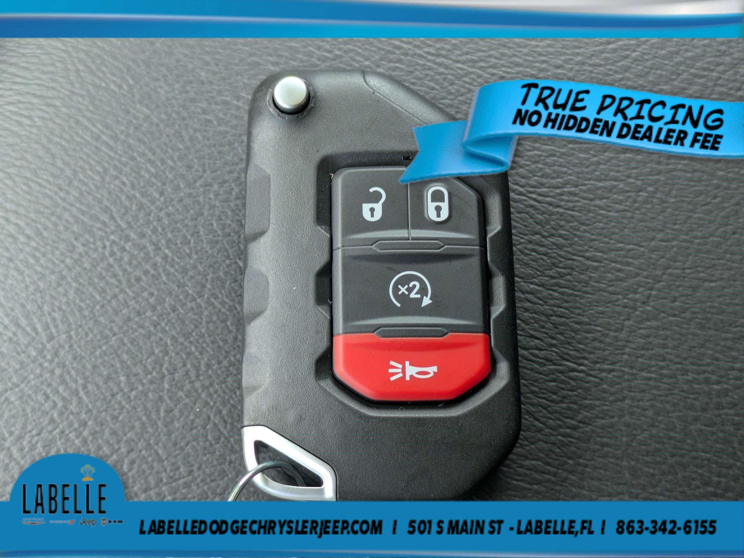 Used 2023 Jeep Wrangler Unlimited Sahara AWD/4WD image 28