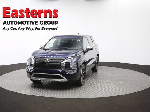 Used 2023 Mitsubishi Outlander SE AWD/4WD image 54