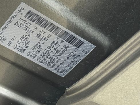 Used 2025 Nissan Rogue SV FWD image 31