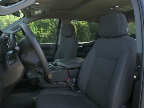Used 2025 Chevrolet Silverado 1500 Custom AWD/4WD image 9