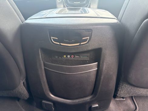 Used 2015 Cadillac Escalade Luxury AWD/4WD image 36