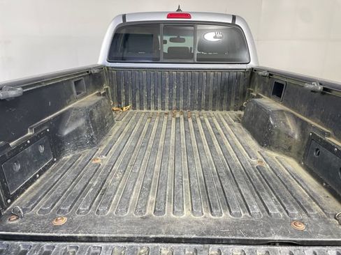 Used 2012 Toyota Tacoma 4x4 Double Cab w/ SR5 Pkg image 14