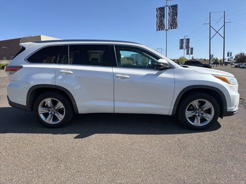 Used 2016 Toyota Highlander Limited w/ Driver Technology Package image 2