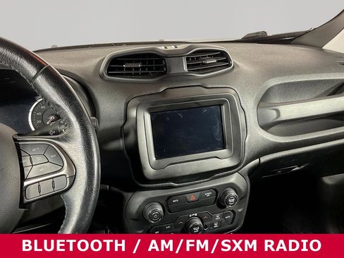 Used 2019 Jeep Renegade Limited w/ LED Lighting Group AWD/4WD image 9