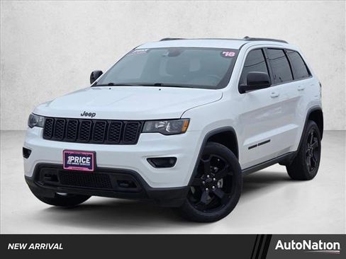 Used 2018 Jeep Grand Cherokee Laredo AWD/4WD image 1