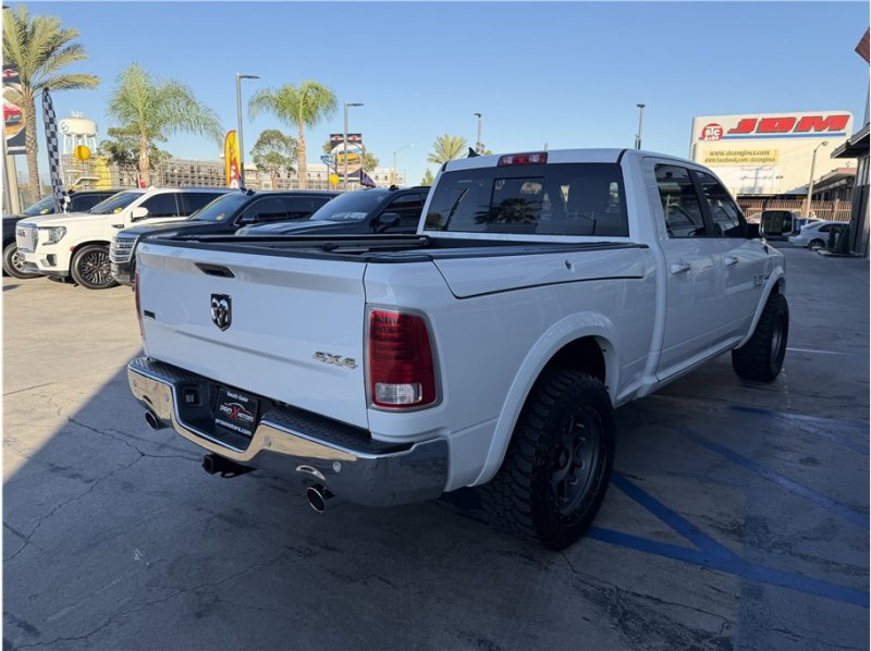 Used 2018 RAM 1500 Laramie w/ Convenience Group AWD/4WD image 6