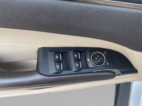 Used 2017 Lincoln MKC Premiere FWD image 11