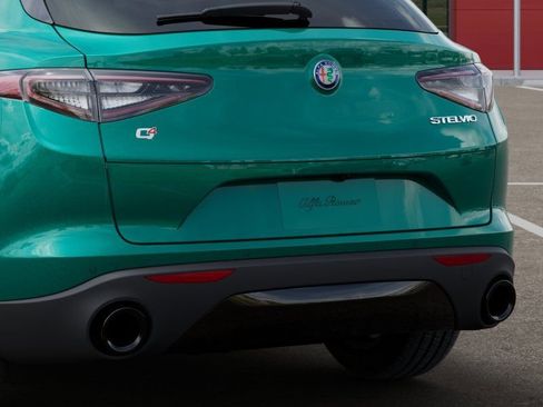 New 2025 Alfa Romeo Stelvio Sprint w/ Convenience Package AWD/4WD image 14