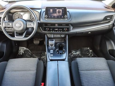 Used 2023 Nissan Rogue SV image 14