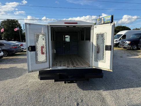 Used 2018 Ford E-350 and Econoline 350 Super Duty w/ Power Windows & Locks Group image 9