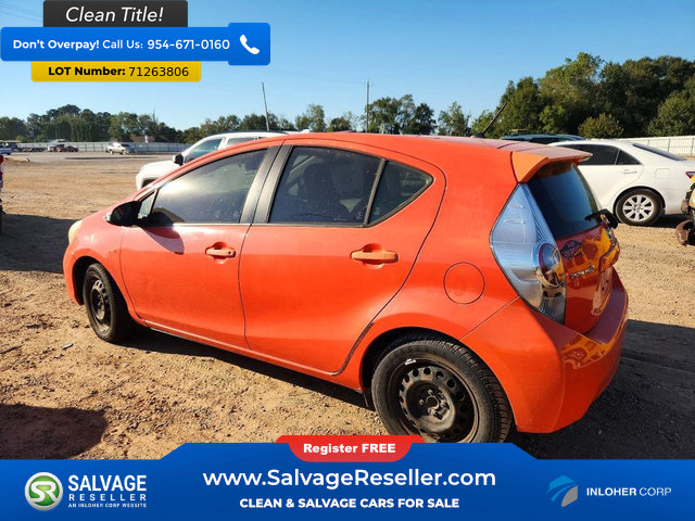 Used 2014 Toyota Prius C One FWD image 3