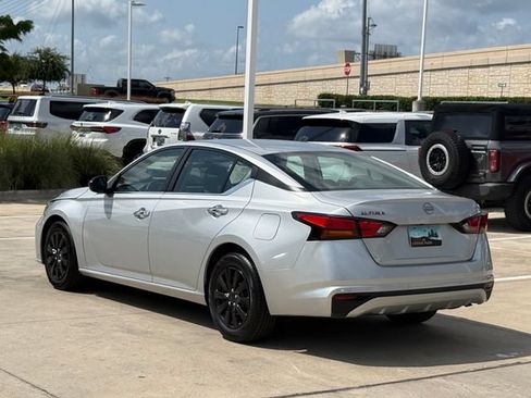 Used 2024 Nissan Altima 2.5 S FWD image 26