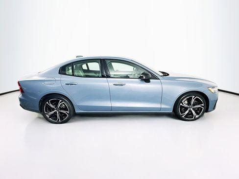 Used 2024 Volvo S60 B5 Plus image 10