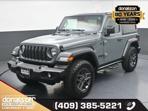 Used 2025 Jeep Wrangler Sport AWD/4WD image 5