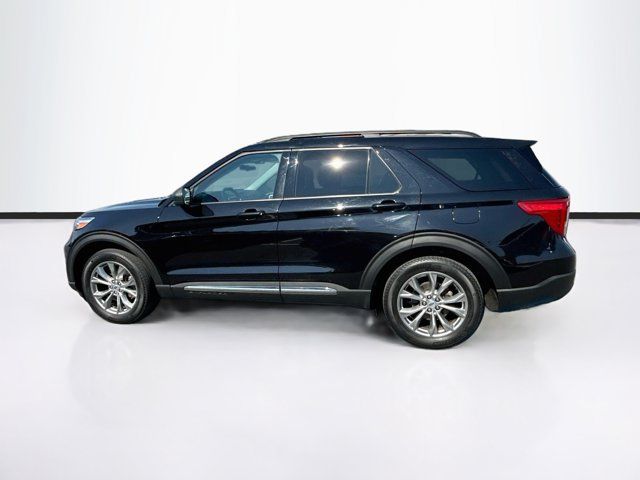 Used 2023 Ford Explorer XLT w/ Equipment Group 202A AWD/4WD image 6
