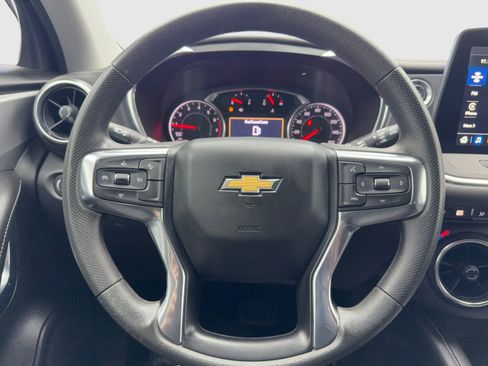 Used 2025 Chevrolet Blazer LT image 19