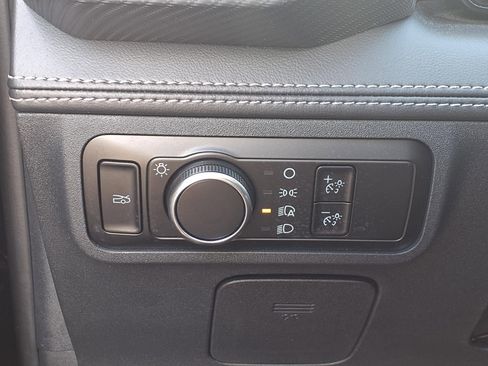 Used 2025 Ford Mustang Premium RWD image 12