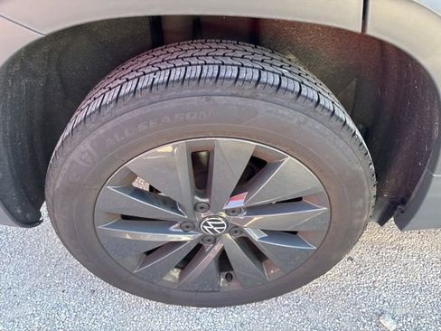 Used 2024 Volkswagen Taos S image 21