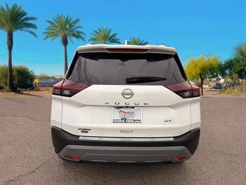 Used 2023 Nissan Rogue SV w/ SV Premium B Package FWD image 4