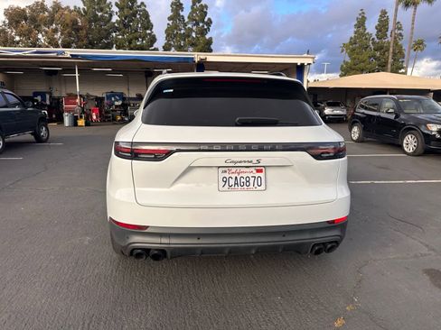 Used 2022 Porsche Cayenne S image 4