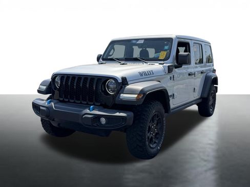 Used 2023 Jeep Wrangler Unlimited w/ Sun & Screen Package AWD/4WD image 4