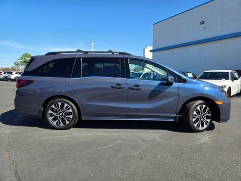New 2026 Honda Odyssey Elite image 3